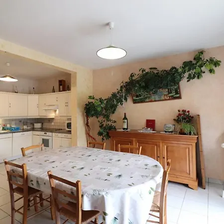 Maison De Caractere Renovee, 4 Ch, 9 Pers, Jardin, Cheminee, Animaux Acceptes, 15320 Val D'arcomie - Fr-1-742-363 * Arcomie