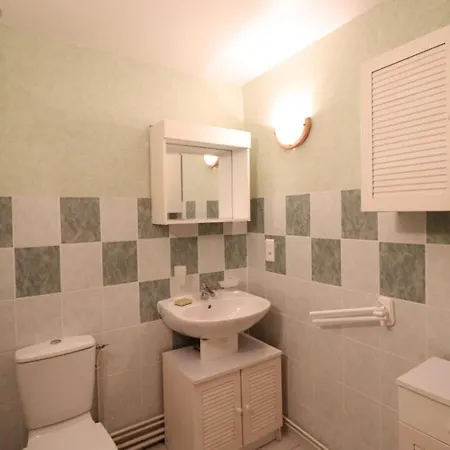 Maison De Caractere Renovee, 4 Ch, 9 Pers, Jardin, Cheminee, Animaux Acceptes, 15320 Val D'arcomie - Fr-1-742-363 Holiday home *