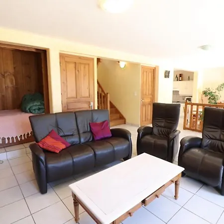 Maison De Caractere Renovee, 4 Ch, 9 Pers, Jardin, Cheminee, Animaux Acceptes, 15320 Val D'arcomie - Fr-1-742-363 Holiday home Arcomie