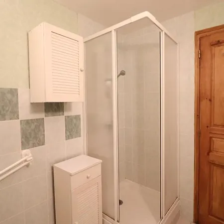 Holiday home Maison De Caractere Renovee, 4 Ch, 9 Pers, Jardin, Cheminee, Animaux Acceptes, 15320 Val D'arcomie - Fr-1-742-363 Arcomie