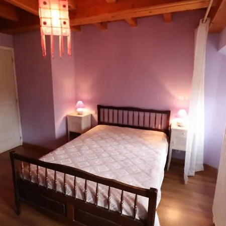 Maison De Caractere Renovee, 4 Ch, 9 Pers, Jardin, Cheminee, Animaux Acceptes, 15320 Val D'arcomie - Fr-1-742-363 Holiday home